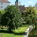Lägenhet 2zi In Schloss Neuhaus Mit Ladestation Fuer Elektroautos Paderborn