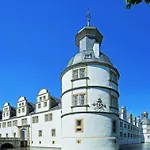 2zi In Schloss Neuhaus Mit Ladestation Fuer Elektroautos Lägenhet Paderborn