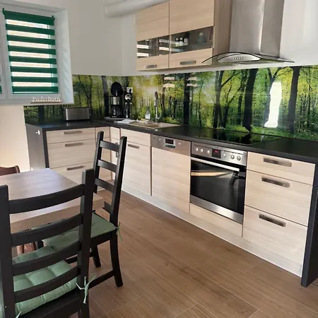 2zi In Schloss Neuhaus Mit Ladestation Fuer Elektroautos