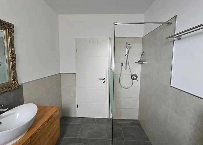 2zi In Schloss Neuhaus Mit Ladestation Fuer Elektroautos Paderborn