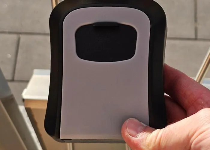 2zi In Schloss Neuhaus Mit Ladestation Fuer Elektroautos Paderborn