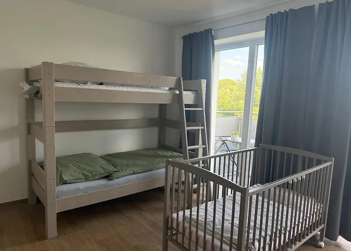 Lejlighed 2zi In Schloss Neuhaus Mit Ladestation Fuer Elektroautos *